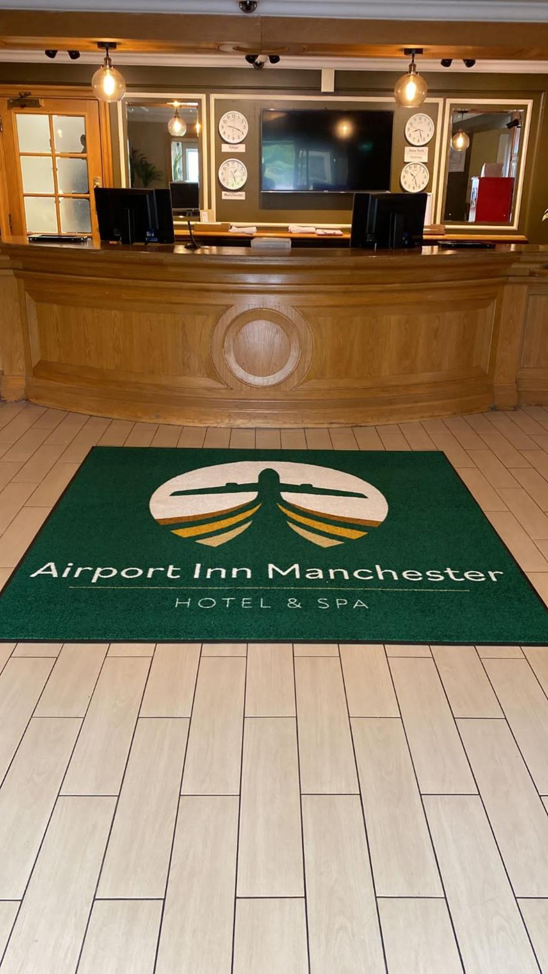 Airport Inn & Spa Manchester Уилмслоу Экстерьер фото