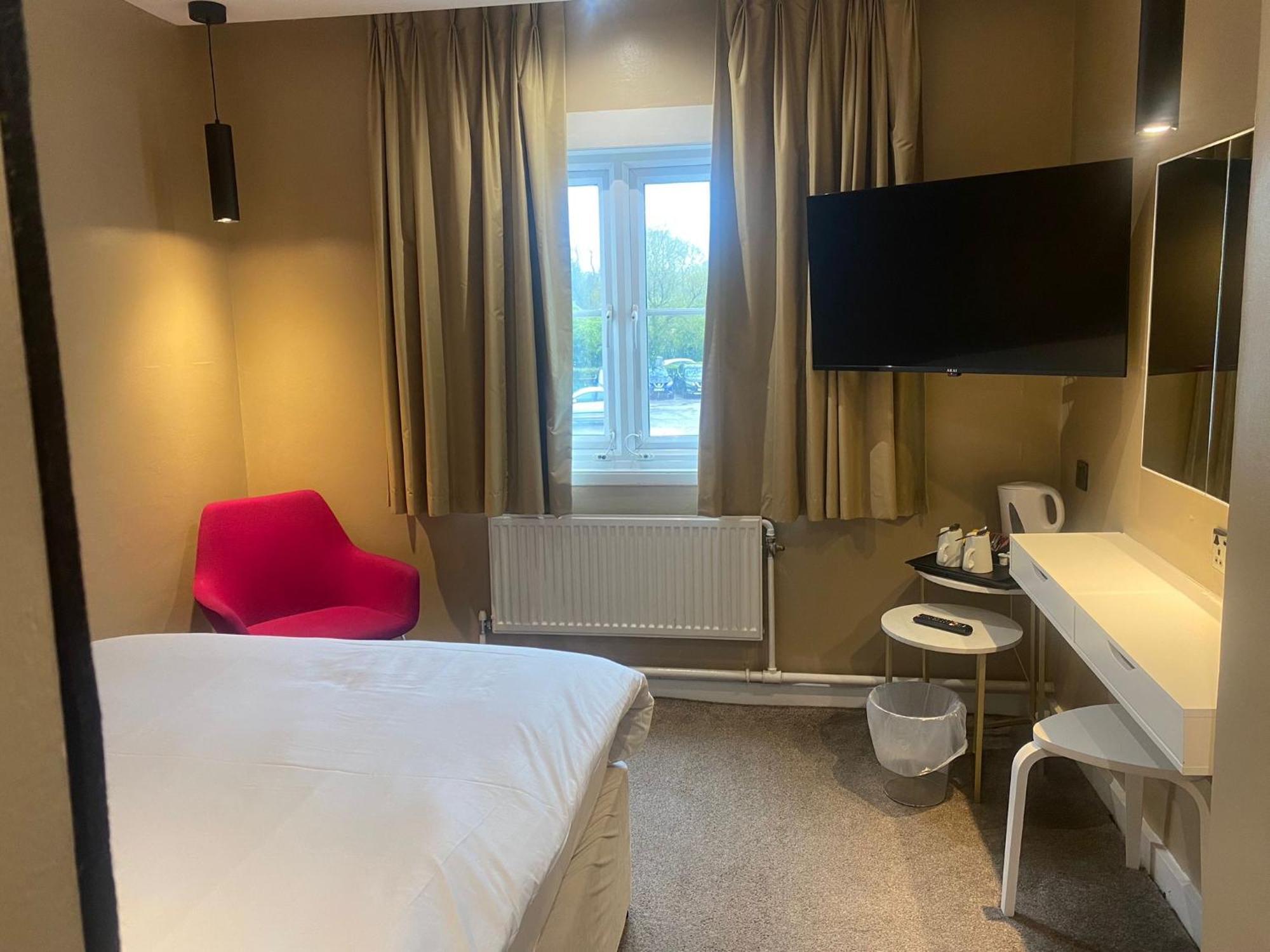 Airport Inn & Spa Manchester Уилмслоу Экстерьер фото