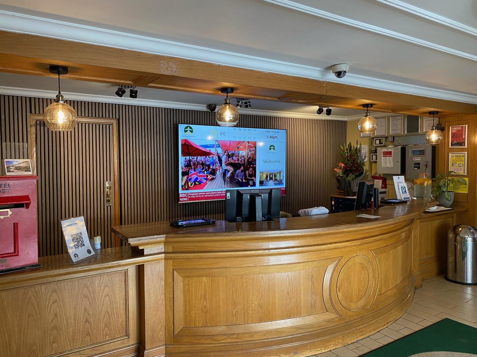Airport Inn & Spa Manchester Уилмслоу Экстерьер фото