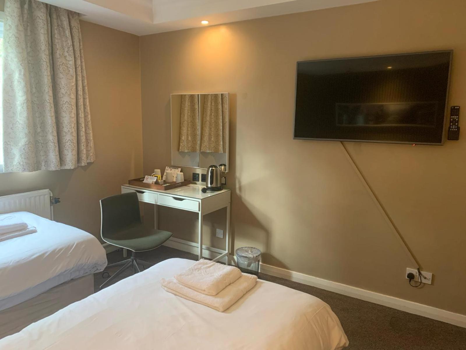 Airport Inn & Spa Manchester Уилмслоу Экстерьер фото