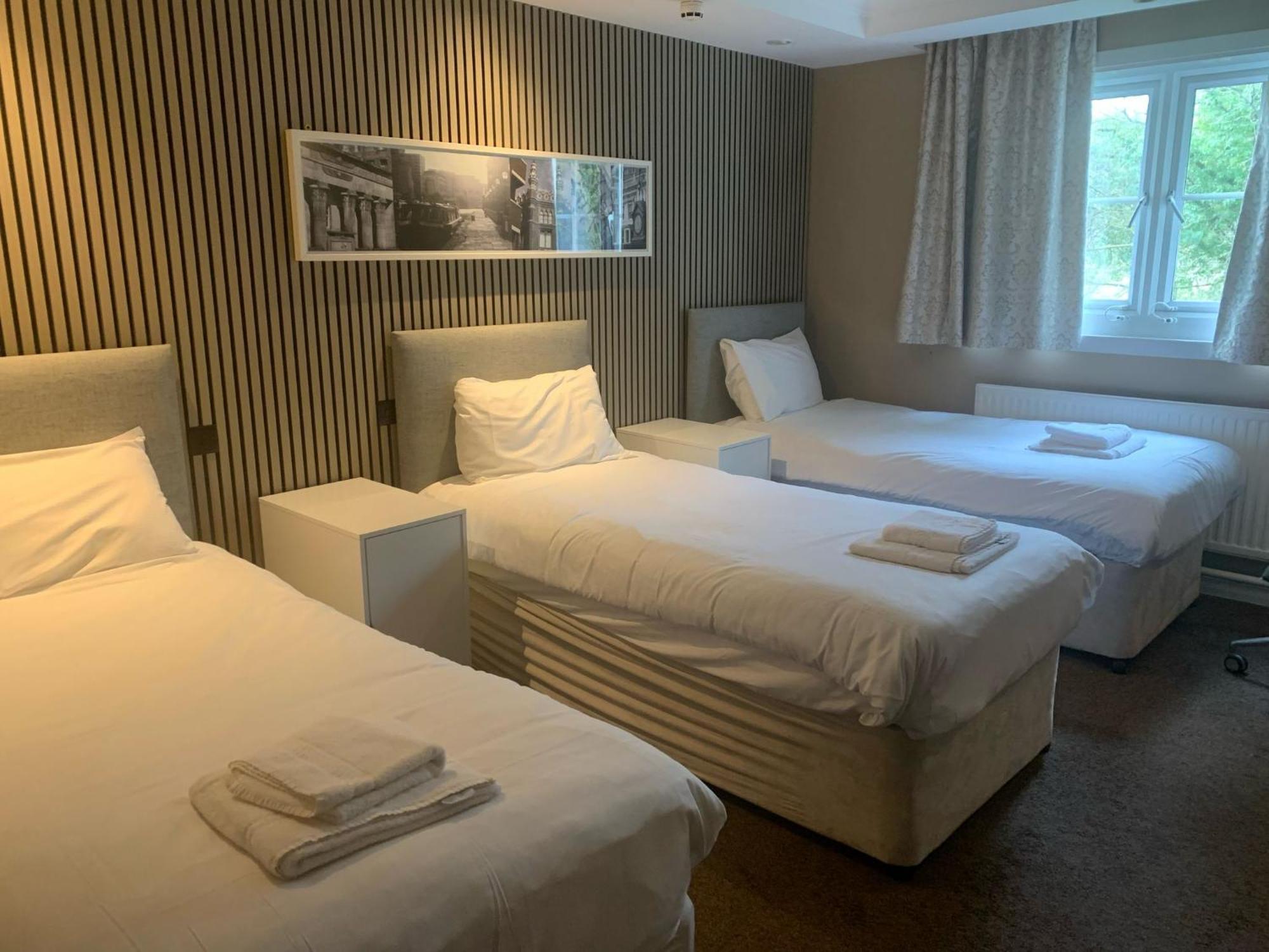 Airport Inn & Spa Manchester Уилмслоу Экстерьер фото